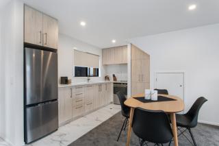 Prime Location Cosy Warm Free Off Street Park - Addington - 2