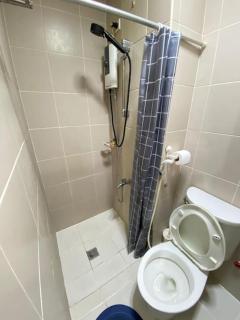 2BR Fully furnished Condo in Makati, Mandaluyong - 5