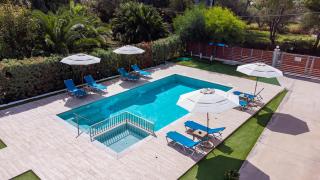 Nancy's budget villa with pool & Jacuzzi by "elite" - 0