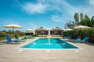 Nancy's budget villa with pool & Jacuzzi by "elite" - Laganas - 4