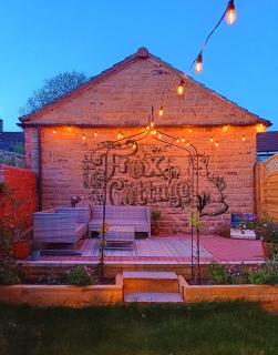 Fox Cottage Thorner - - 0