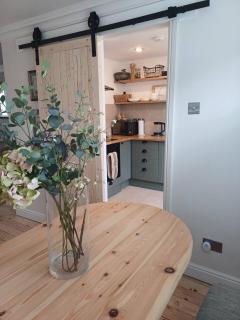 Fox Cottage Thorner - - 6
