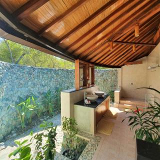 Angel Island Eco Resort - Labuan Bajo - 9