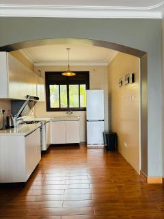 isaacs appartment - Buwate - 2