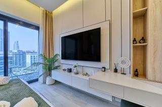 Bright Studio in Azizi Riviera Perfect Getaway - Dubai - 2