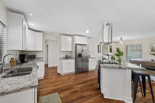 Sunshine State Retreat Luxury Pool Home - Brandon - 2