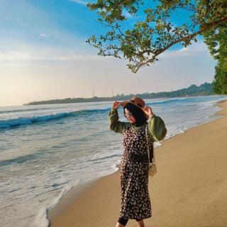 Penginapan pinggir pantai - Carita - 2