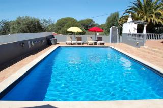 Charmante Villa mit 4 Schlafzimmer, Wlan und Zentralheizung - Santa Bárbara de Nexe - 8