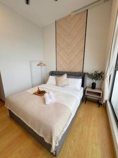 Cozy Beachfront Seaview with 2 CarParks FOC Netflix Access and YouTube Premium 3Beds3Bath 6-11pax by Minshuku - Johor Bahru - 4