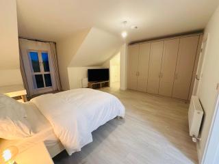King Room with Ensuite in Dublin - Clondalkin - 2