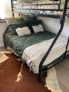 Captains Cottage - Pet Friendly Breakfast Included - 4