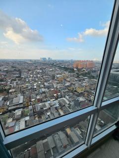 Green Sedayu Apartment Family Suite by Ellison - 4