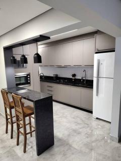 Amplo apartamento na quadra mar - 3