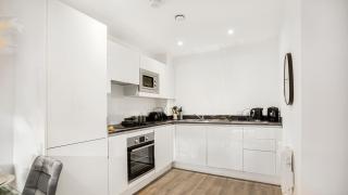 Oceanic Bliss - Monthly Stays with FREE Park & Netflix - Birmingham - 9