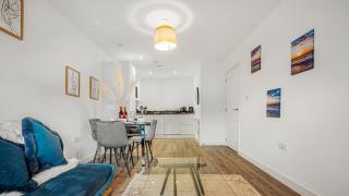 Oceanic Bliss - Monthly Stays with FREE Park & Netflix - 6