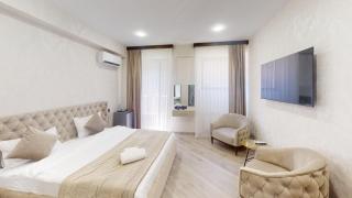 Royal Renaissance Hotel - Yerevan - 9