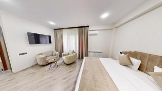 Royal Renaissance Hotel - Yerevan - 5