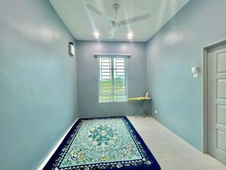 Rumah Biru Cozy Hadapan Hospital Sultanah Bahiyah Alor Setar Corner Lot 4 bilik airconds dan parking luas berserta free wifi - 5