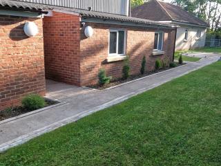 Two Birds Weekly Stay - 5