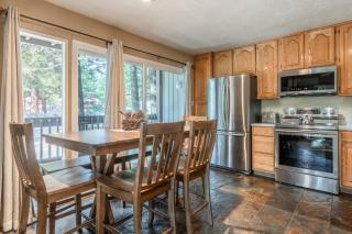 Sierra Park Villas #76, Updated 1 Bedroom + 2 Lofts, 2 Bath, Sleeps 6! - 4
