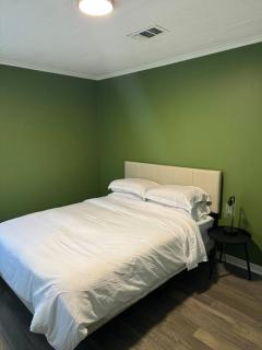 Creekside Cabin - 5 Mins from LA TECH and Sports Complex - Ruston - 2