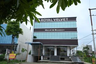 Royal Velvet Hotel & Banquet - Gorakhpur - 0