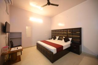 Royal Velvet Hotel & Banquet - 3