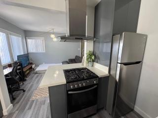 Paddle Board beachside bungalow - Belmont Shore - 5