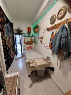 Tiny Place Near The Shuk - 1