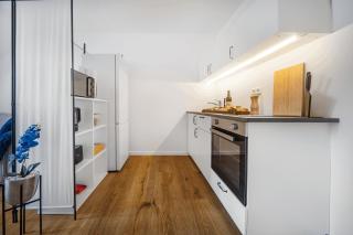 Exquisite Superior Suite 80m2 mit 2 Schlafzimmern & Badewanne - Messe Essen -  - 5