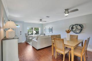 Beach Bike Ride Salt Water Pool Sleeps 10 - Naples - 7