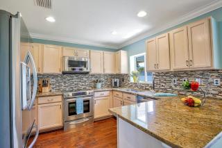 Beach Bike Ride Salt Water Pool Sleeps 10 - Naples - 1