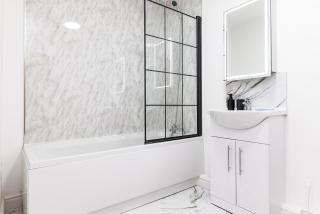 Deluxe 2 Bedroom Apartment In City Centre - Nottingham - 5