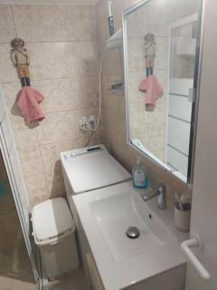 Nice, friendly, secure, fully equipped apartment - Atene - 4