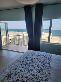 Sunseaker- Beachfront complex with Inverter - Ballito - 5