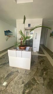 Seaview Apartments - 3