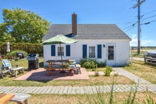 Across from Mayo Beach walk to downtown - Wellfleet - 9