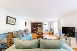 Large Home w Fire Pit and Dogs Welcome - Chatham - 7
