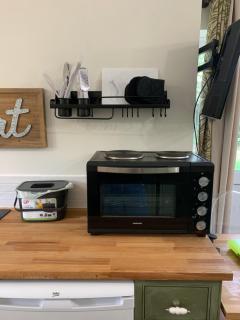 Newly refurbished one bedroom with additional sofa bed Self Contained Flat in Garden - Abbots Langley - 7