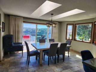 Waterfront Retreat with a sauna Pets OK - Arcadia - 1