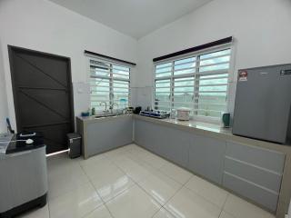 TheBreeze Paddy Home Semi-D setingkat 3 bilik airconds berhadapan Hospital Sultanah Bahiyah - parking luas - 2