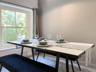 Pavilion Mews - Buxton - 3