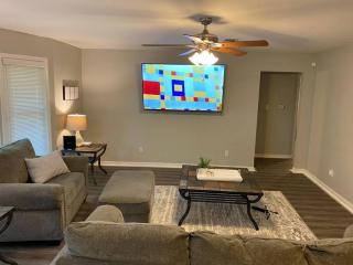2-Bedroom Near Hospital and Casino - Pine Bluff - 7