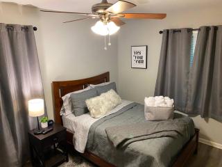 2-Bedroom Near Hospital and Casino - Pine Bluff - 1