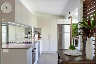 9 Sand Street - 3 Bedroom Beachhouse - Port Douglas - 1