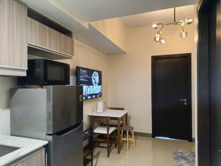 Modern & New, Work Desk, Fast Internet, Balcony - Manila - 8