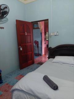 Rantau Panjang Homestay RP GreenView , BBQ , 8 pax , RPGV 3 bedrooms 4 extra beds - Kampong Banggol Kulim - 4