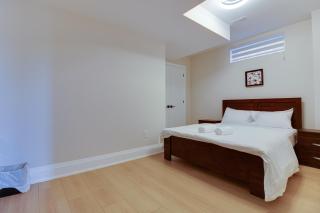 Luxury House In Scarborough - 4