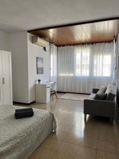 Habitacion privada en PISO COMPARTIDO Lepanto - Barcelone - 0