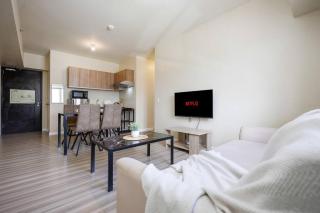 Furnished 2-Bedroom in Avida Towers Riala, Cebu IT Park with Fast WiFi, Netflix, Pool and More - Mabolo - 0